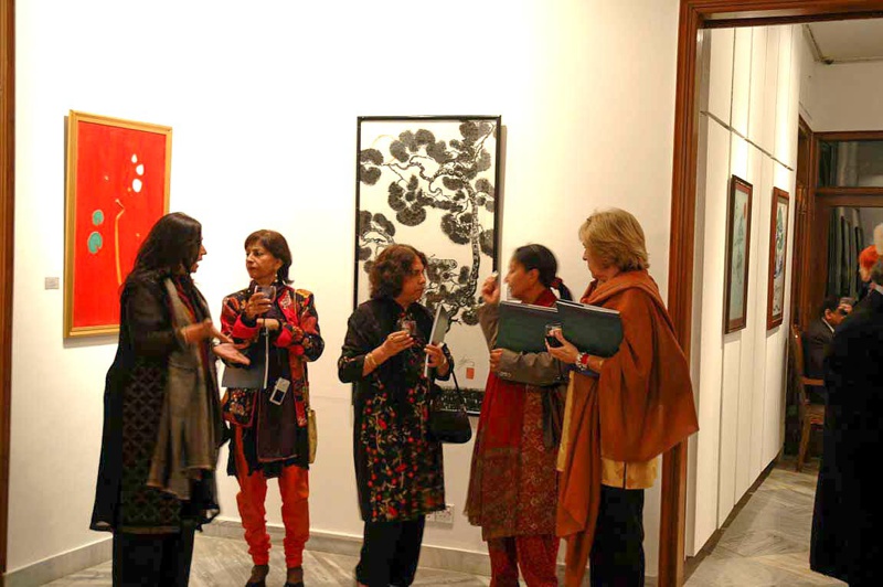 newspage2007113001bpic12.jpg
