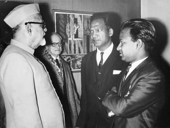 Virendra and Pradeep with the President of India, Dr. Zakir Husain, and Charles Fabri at a 1965 opening at Kumar Gallery