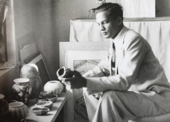 Virendra at Kumar Gallery, Connaught Place, in 1957, appreciating ceramics by Devayani Krishna